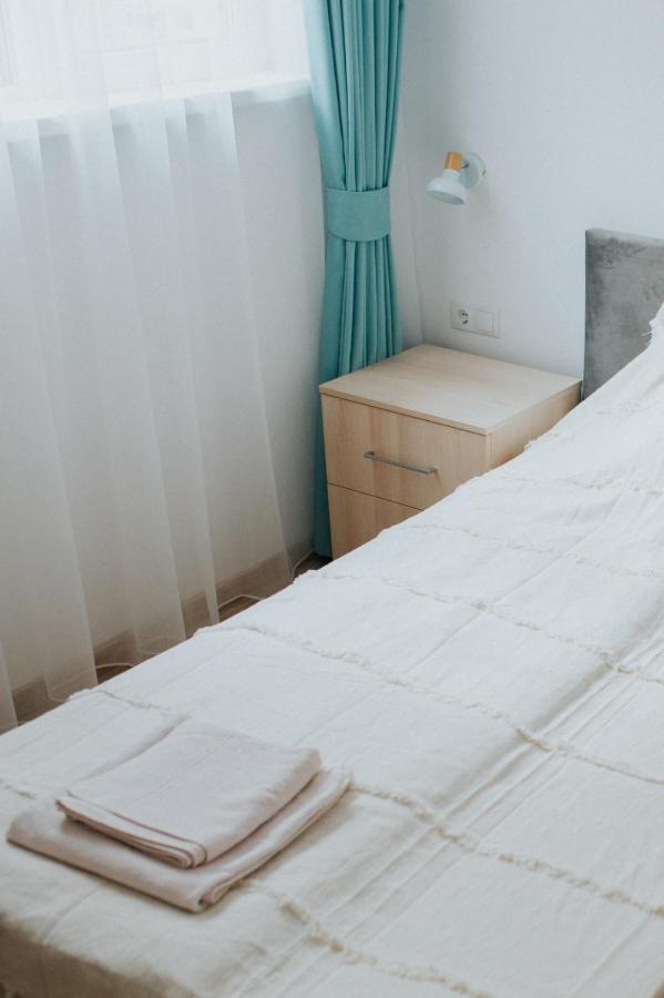 Regim Hotelier Lotusul Verde Oradea Buitenkant foto