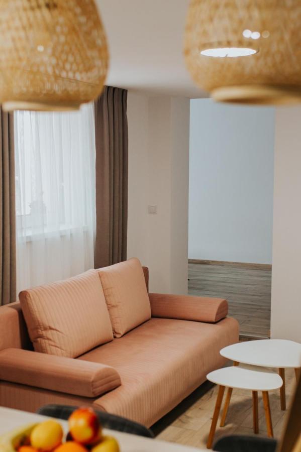 Regim Hotelier Lotusul Verde Oradea Buitenkant foto